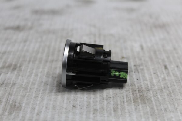 Range Rover L494 Sport Glove Box Opening Button Switch LR072256, DPLA14K147AB