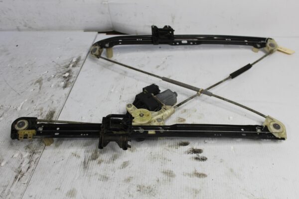 Range Rover L494 Sport Front Right Window Regulator Motor LR057338, LR153951