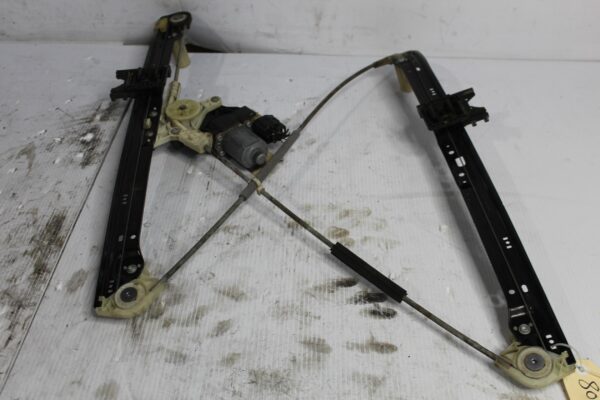 Range Rover L494 Sport Front Right Window Regulator Motor LR057338, LR153951