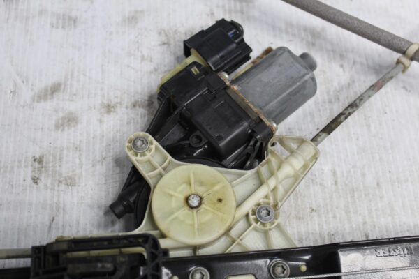 Range Rover L494 Sport Front Right Window Regulator Motor LR057338, LR153951