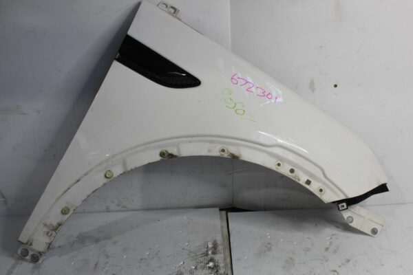 Land Rover L550 Discovery Sport RH Right Fender Wing Guard WHITE LR061383