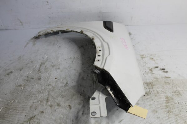 Land Rover L550 Discovery Sport RH Right Fender Wing Guard WHITE LR061383