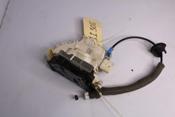 Audi 8V A3 RH Right Front Door Lock Actuator Mechanism 8X2837016A, 8X2837016C