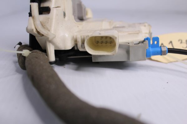 Audi 8V A3 RH Right Front Door Lock Actuator Mechanism 8X2837016A, 8X2837016C