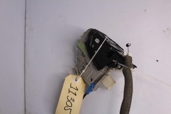 Audi 8V A3 RH Right Front Door Lock Actuator Mechanism 8X2837016A, 8X2837016C