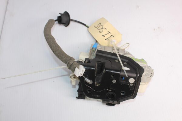 Audi 8V A3 RH Right Front Door Lock Actuator Mechanism 8X2837016A, 8X2837016C