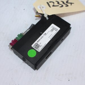 Audi 8W FY A5 Q5 SQ5 External Audio USB AUX Port 8W0035708 - Image 2