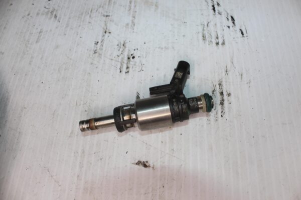 Audi 8V RS3 DAZA DNWA 2.5L TFSI Fuel Injector 07K906036G, 07K906036N