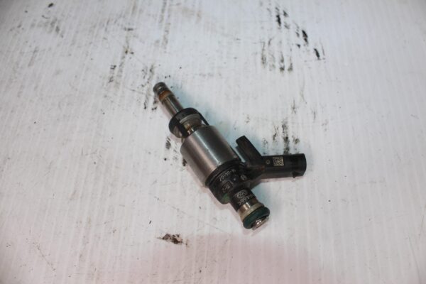 Audi 8V RS3 DAZA DNWA 2.5L TFSI Fuel Injector 07K906036G, 07K906036N