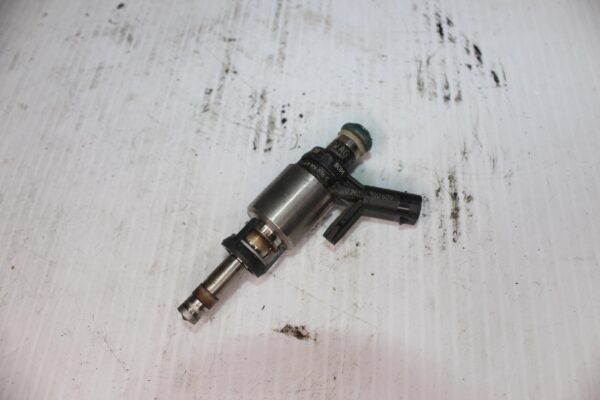 Audi 8V RS3 DAZA DNWA 2.5L TFSI Fuel Injector 07K906036G, 07K906036N