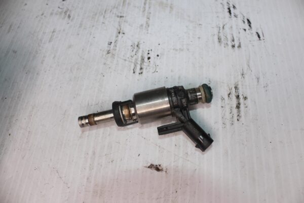 Audi 8V RS3 DAZA DNWA 2.5L TFSI Fuel Injector 07K906036G, 07K906036N