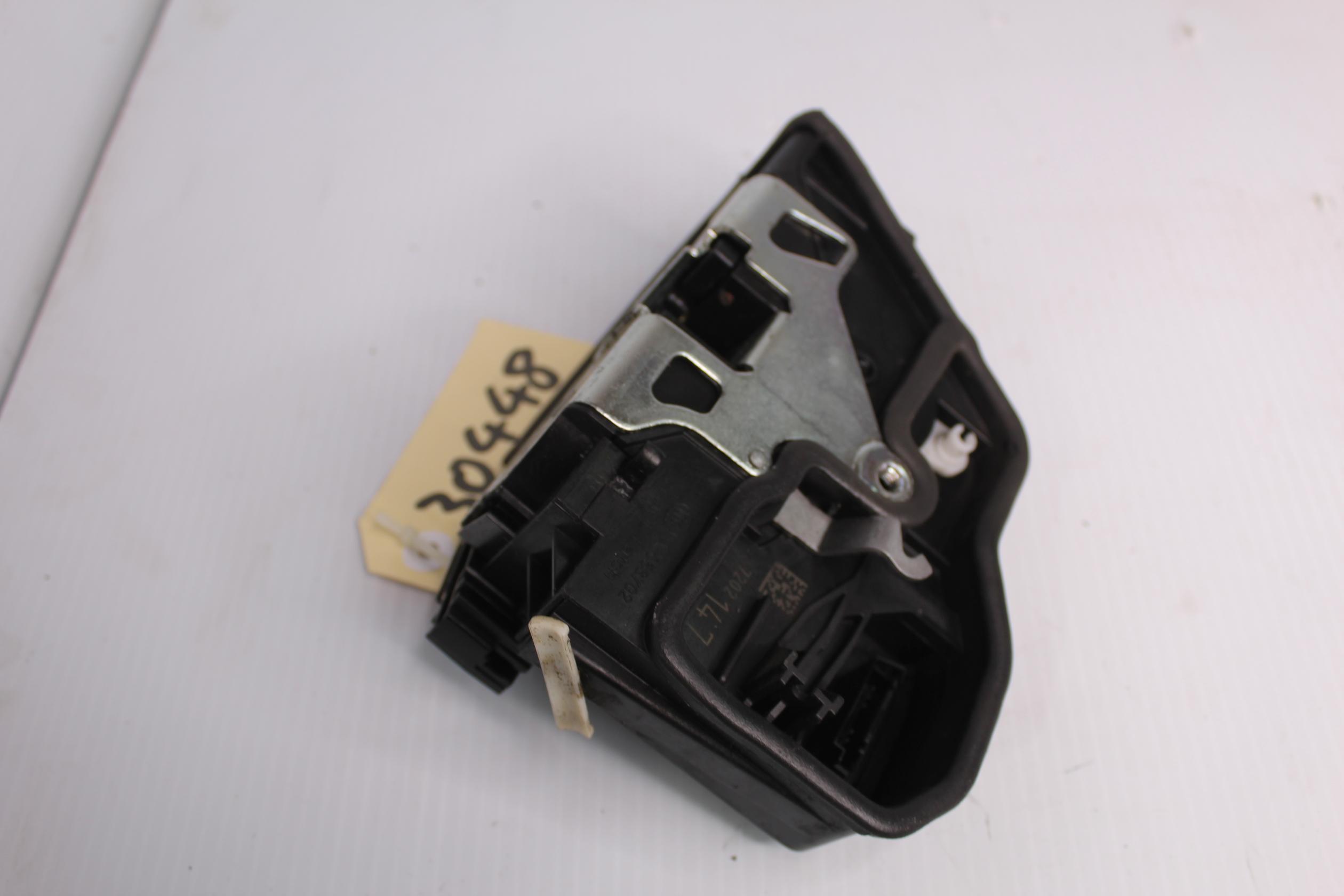 BMW F80 F30 M3 3 Series LHF Left Rear Door Lock Actuator 51227202147, 7202147 - Image 3