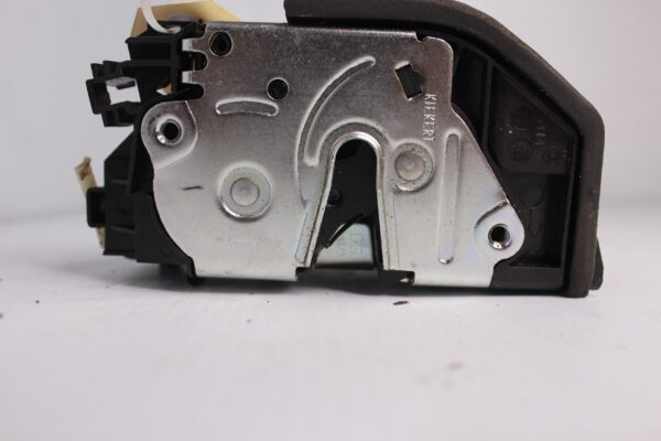 BMW F80 F30 M3 3 Series LHF Left Rear Door Lock Actuator 51227202147, 7202147