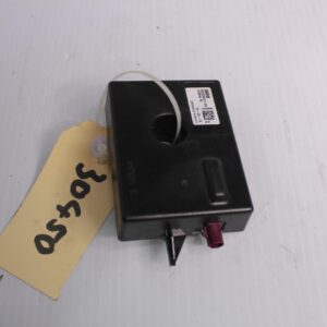BMW F15 X5 Antenna Amplifier Control Unit 10859410 - Image 4