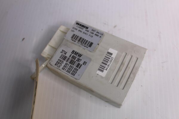 BMW F15 F16 X5 X6 Air Suspension Control Unit Module 37146860387, 686038701