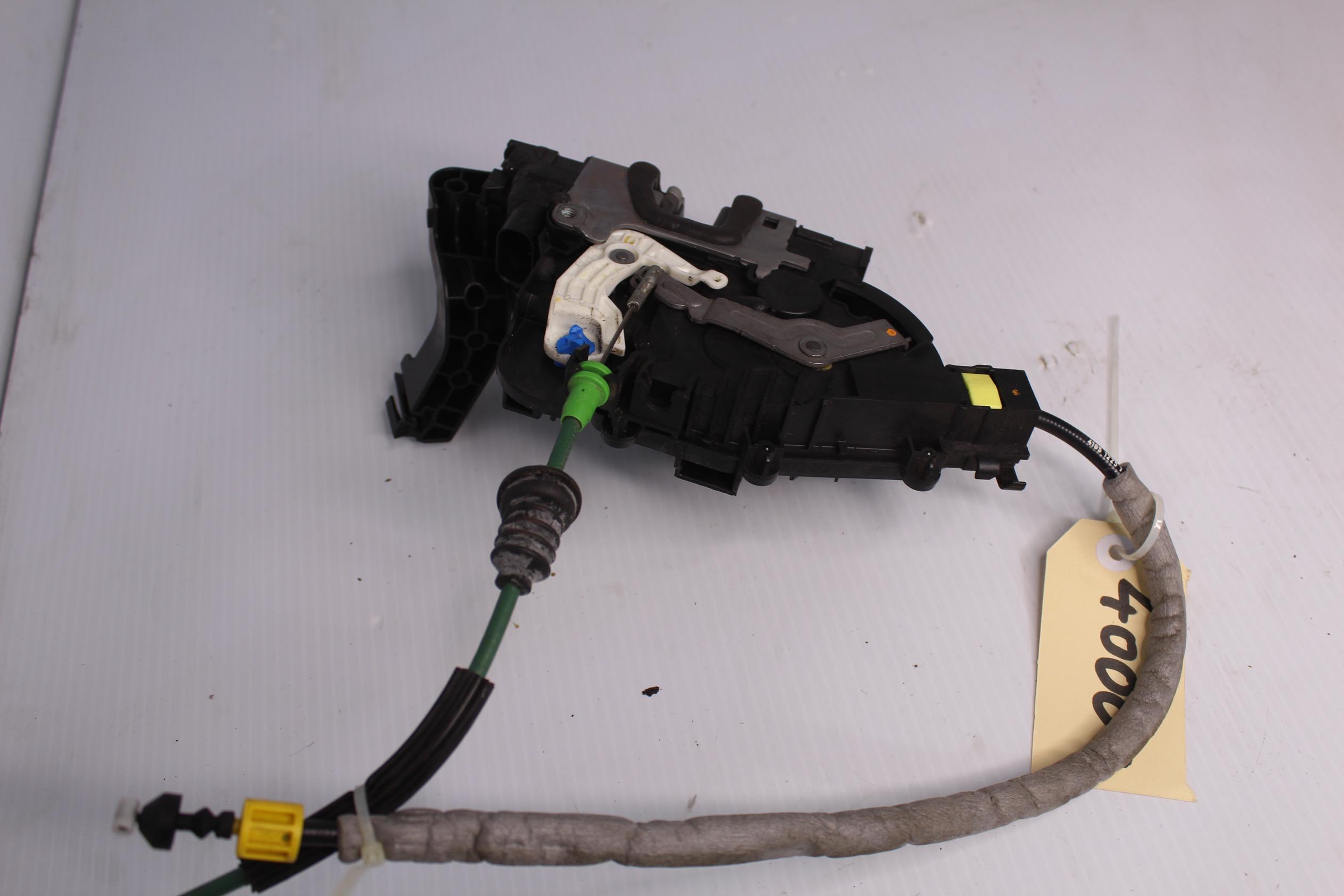 Mercedes Benz W205 C Class Rear Right Door Lock Actuator A2220064099 - Image 3