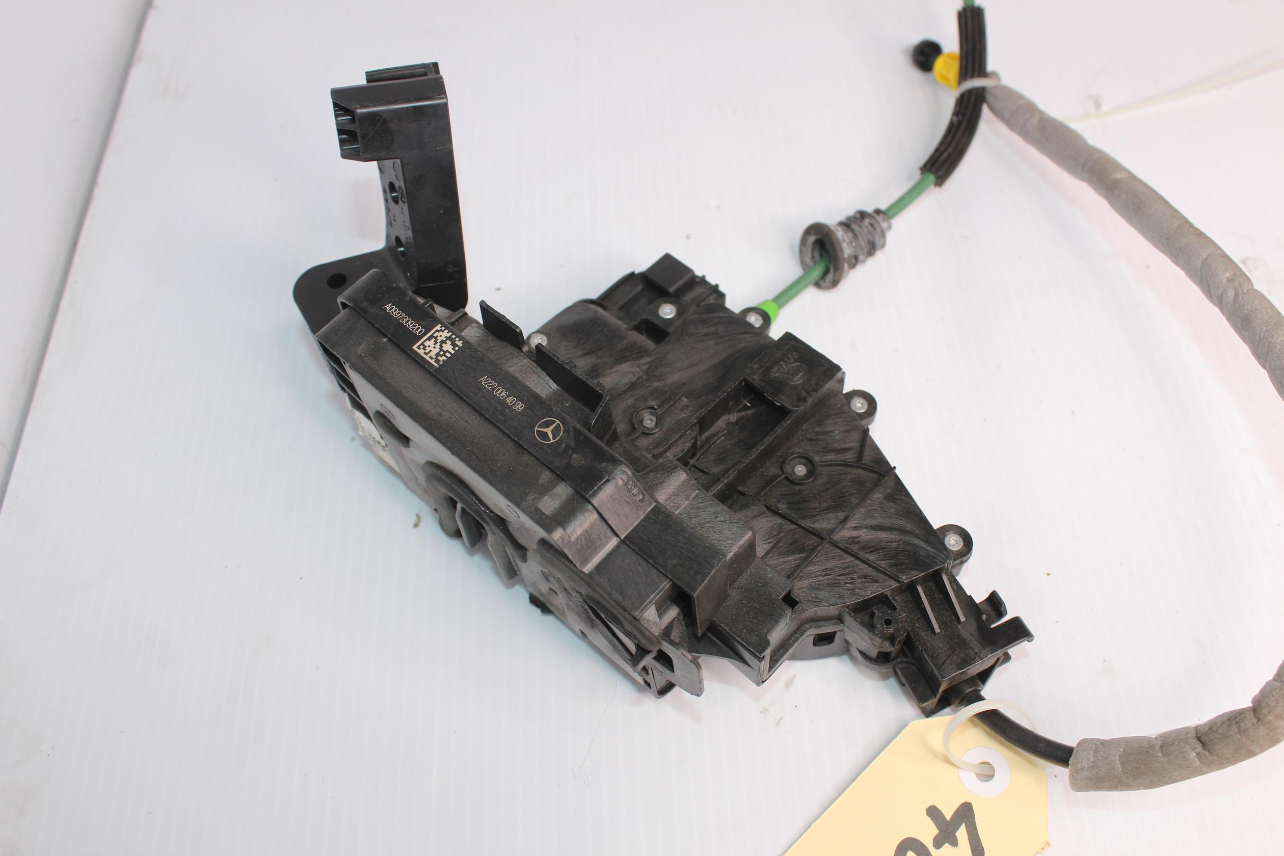 Mercedes Benz W205 C Class Rear Right Door Lock Actuator A2220064099 - Image 7