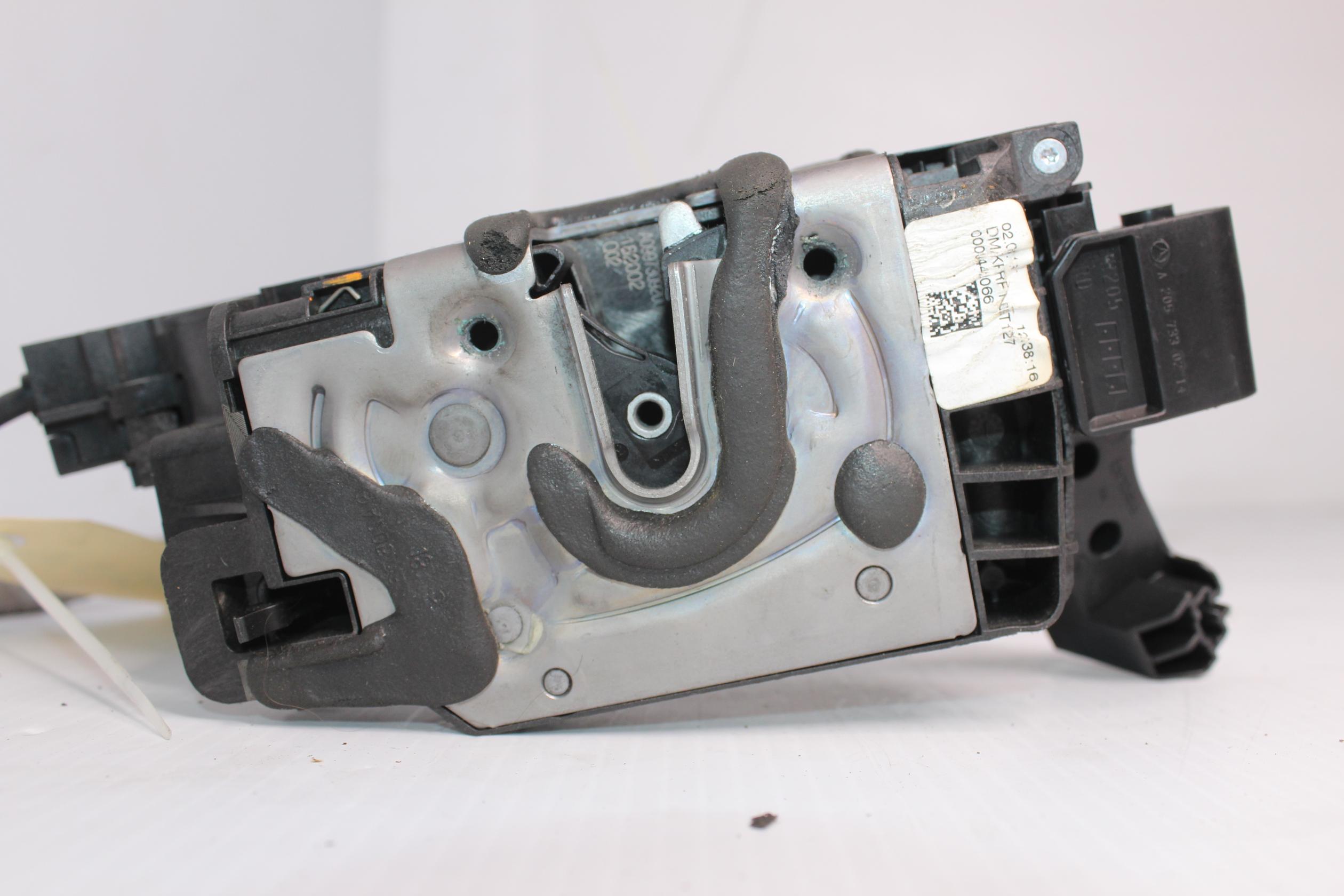 Mercedes Benz W205 C Class Rear Right Door Lock Actuator A2220064099 - Image 10
