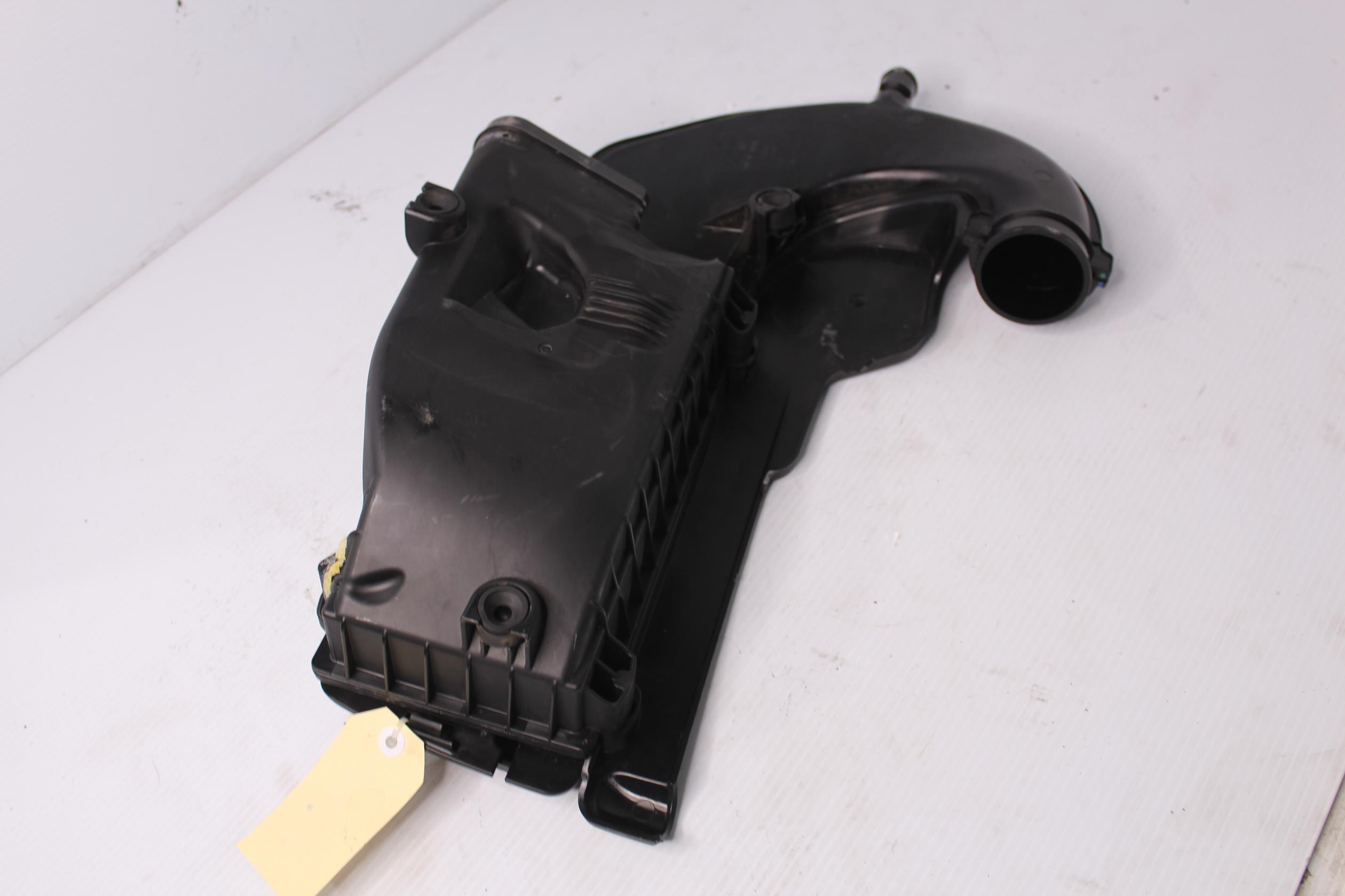 Mercedes Benz W205 C63s M177 RH Right Intake Air Box A1770904201 - Image 7