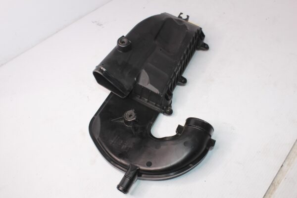 Mercedes Benz W205 C63s M177 LH Left Air Intake Box A1770901301, A1770904101
