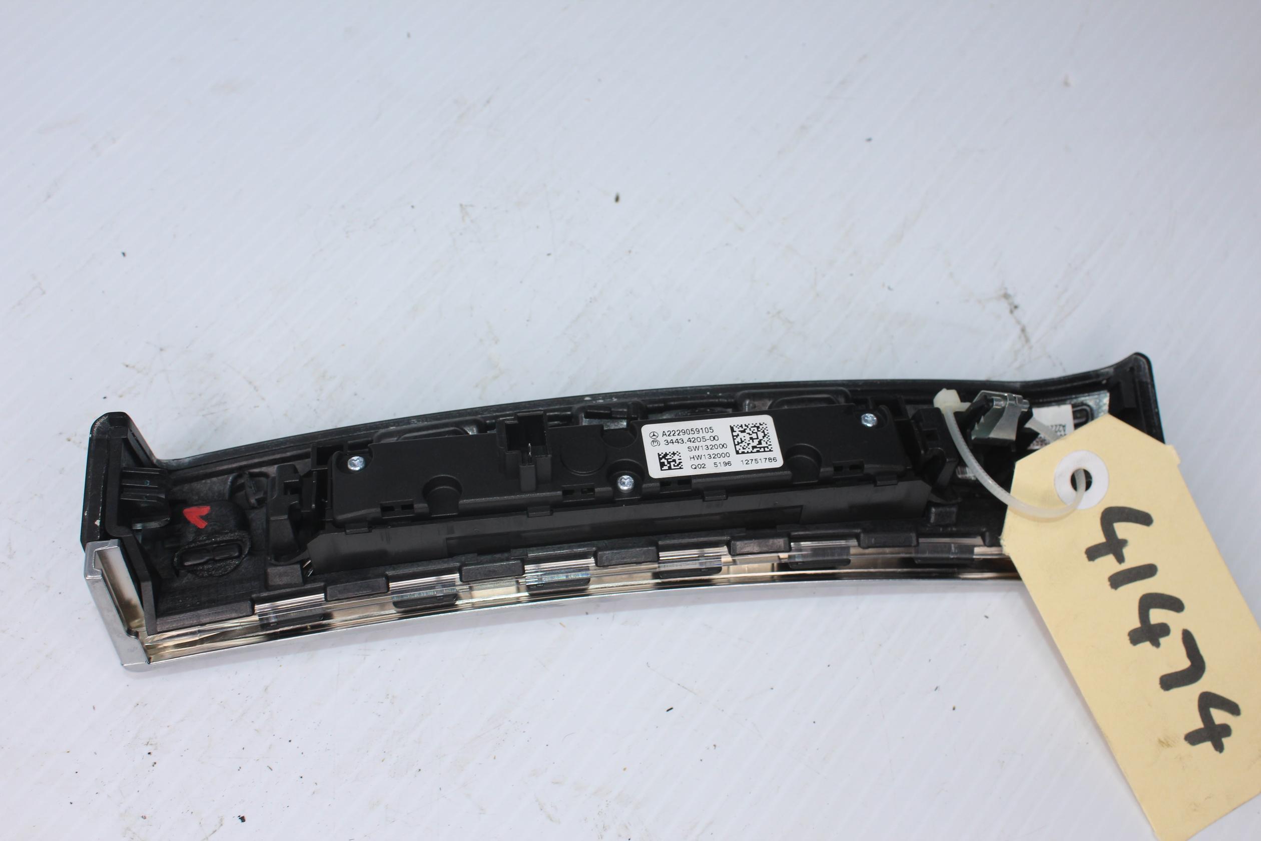 Mercedes Benz W222 S Class PDC Park Assist Camera Control Panel A2229059105 - Image 6