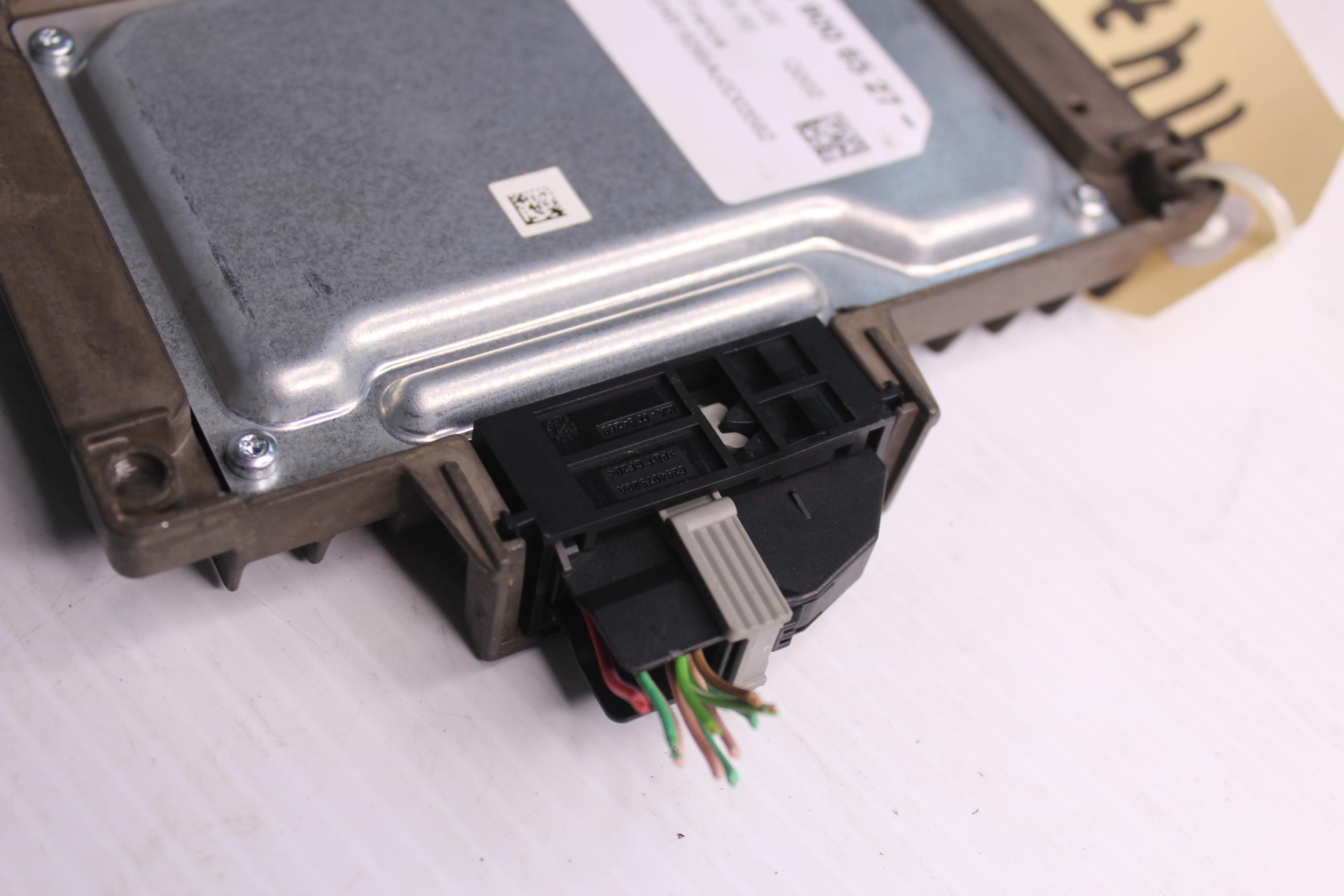 Mercedes Benz W213 W238 Distronic Radar Control Unit A2139006527 - Image 10
