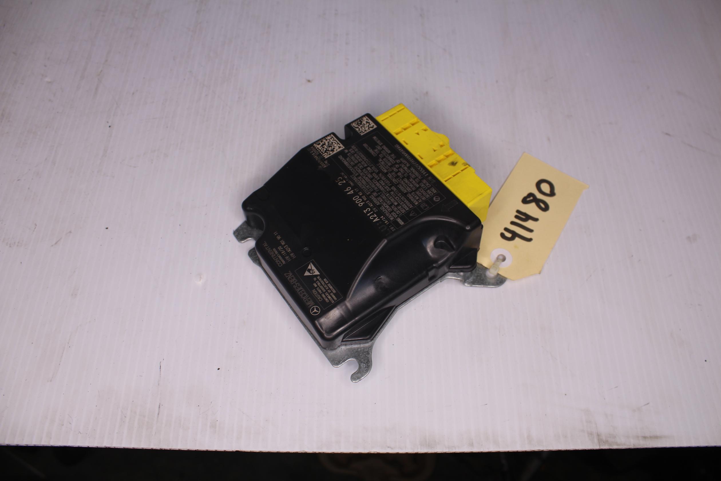 Mercedes Benz W238 E300 SRS Airbag Control Unit Module A2139004625, A2139008828 - Image 4
