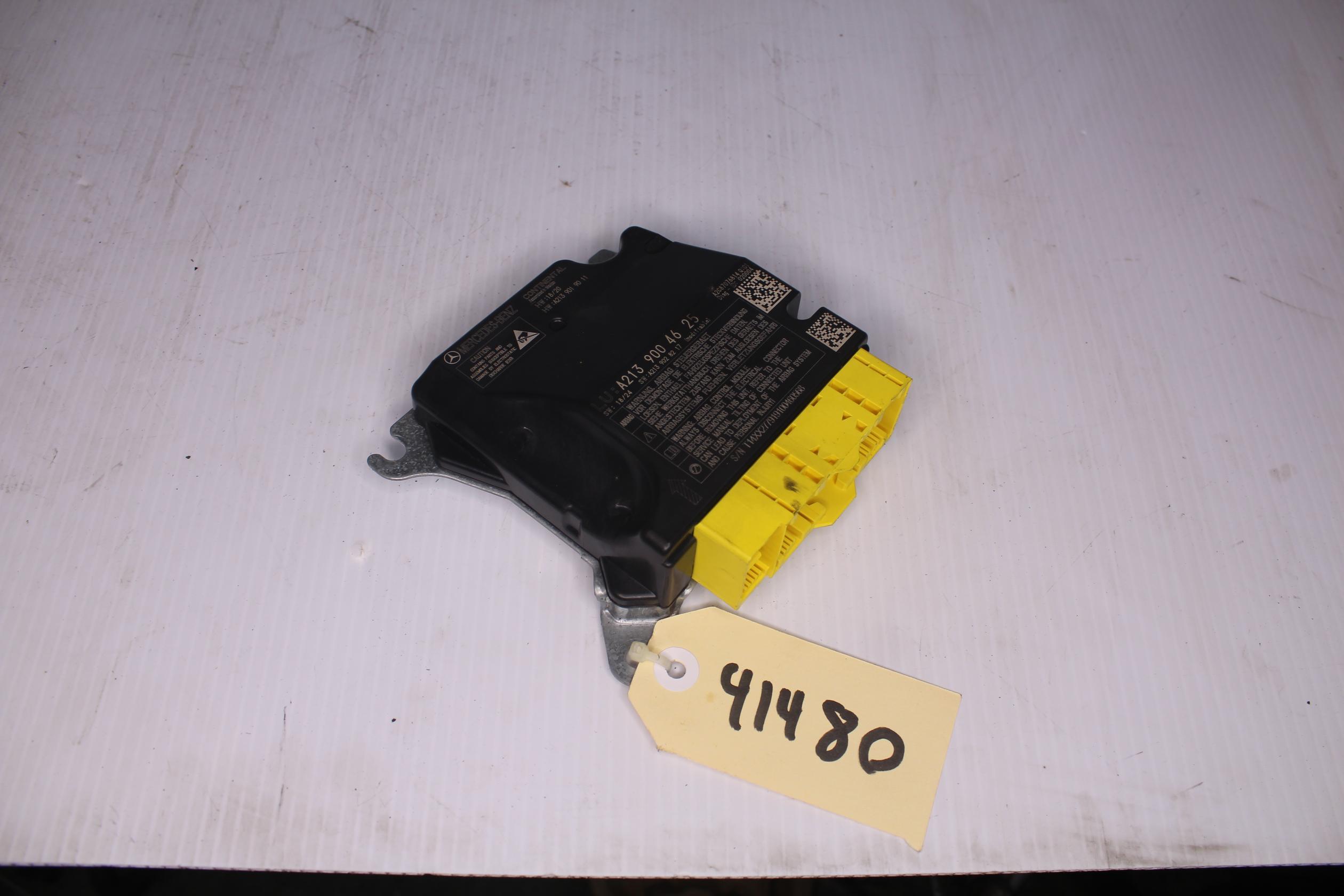 Mercedes Benz W238 E300 SRS Airbag Control Unit Module A2139004625, A2139008828 - Image 5