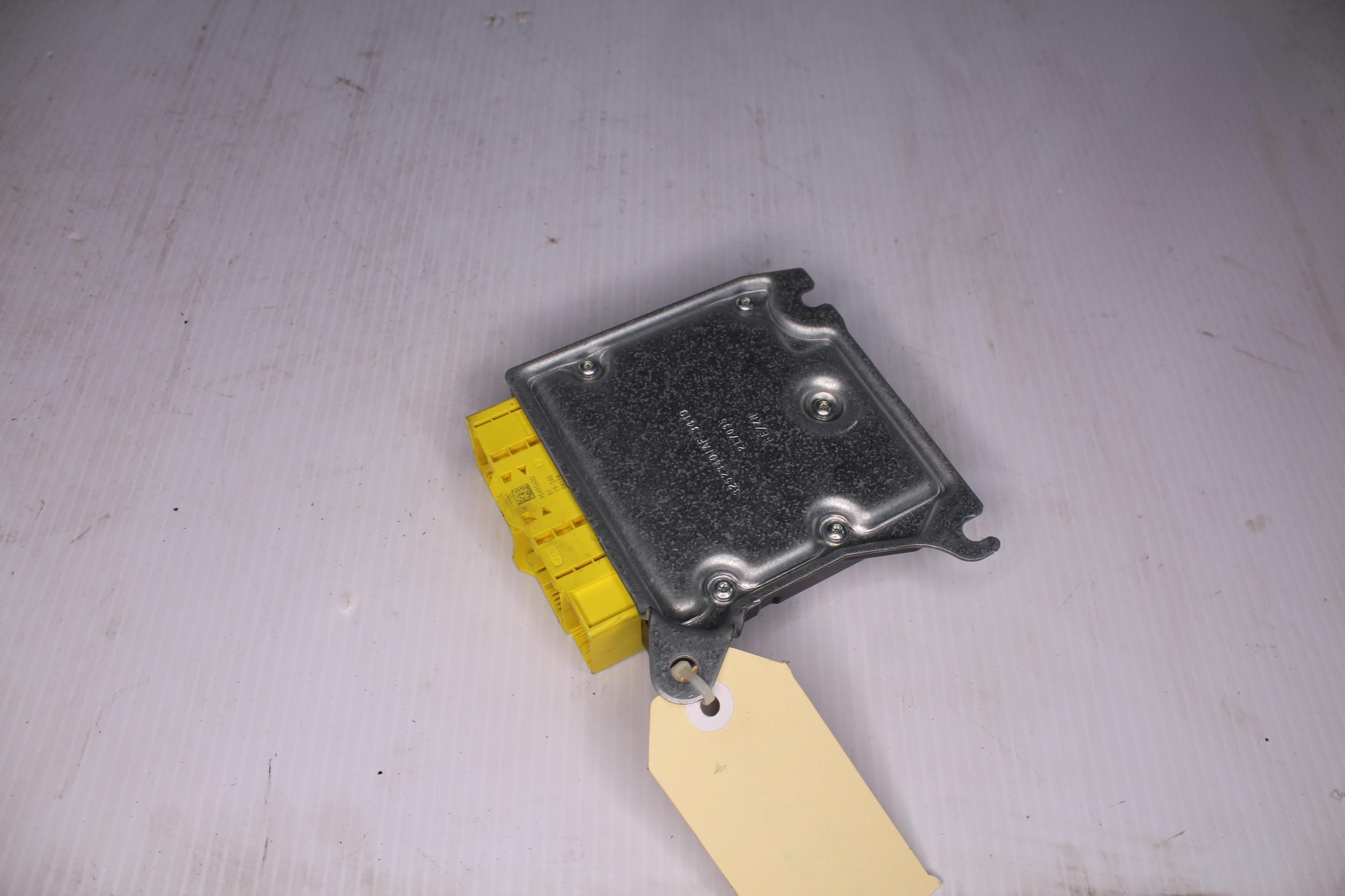 Mercedes Benz W238 E300 SRS Airbag Control Unit Module A2139004625, A2139008828 - Image 7
