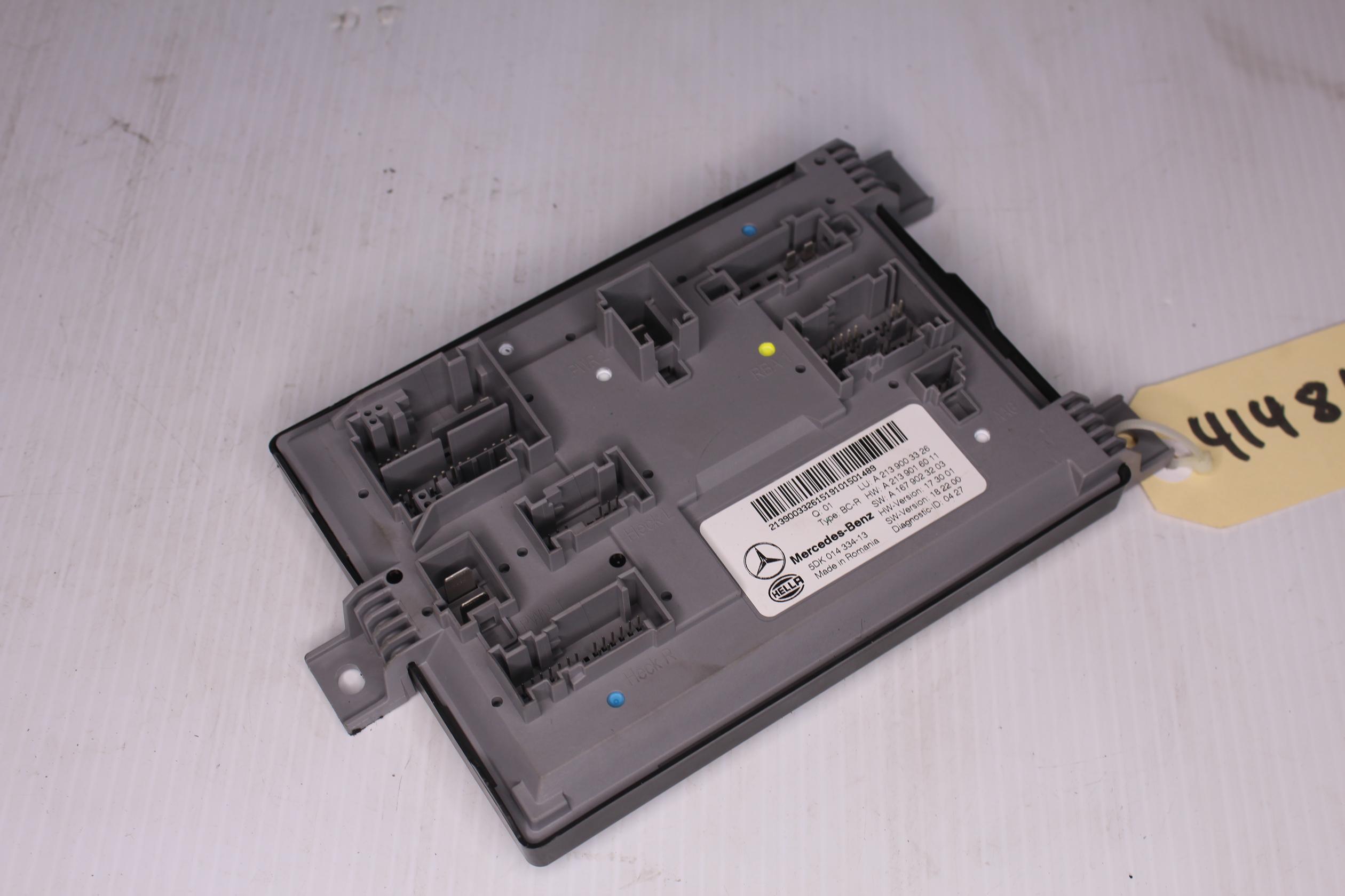 Mercedes Benz W238 W213 E300 Rear SAM Signal Acquisition Module A2139003326 - Image 1