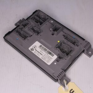 Mercedes Benz W238 W213 E300 Rear SAM Signal Acquisition Module A2139003326 - Image 2