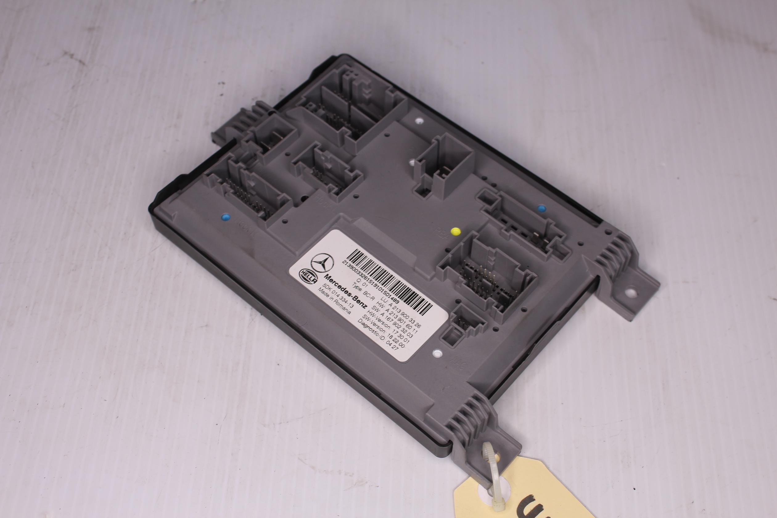 Mercedes Benz W238 W213 E300 Rear SAM Signal Acquisition Module A2139003326 - Image 2