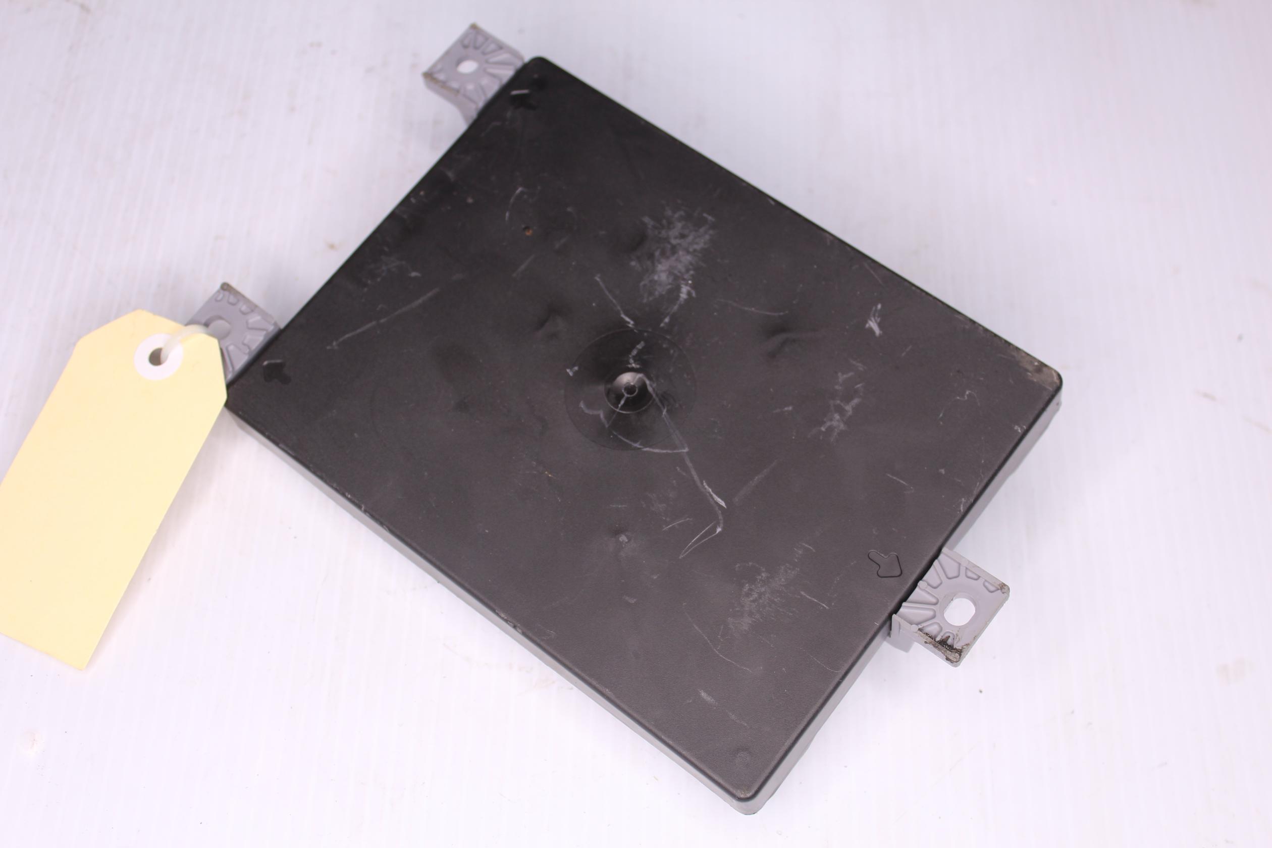 Mercedes Benz W238 W213 E300 Rear SAM Signal Acquisition Module A2139003326 - Image 6