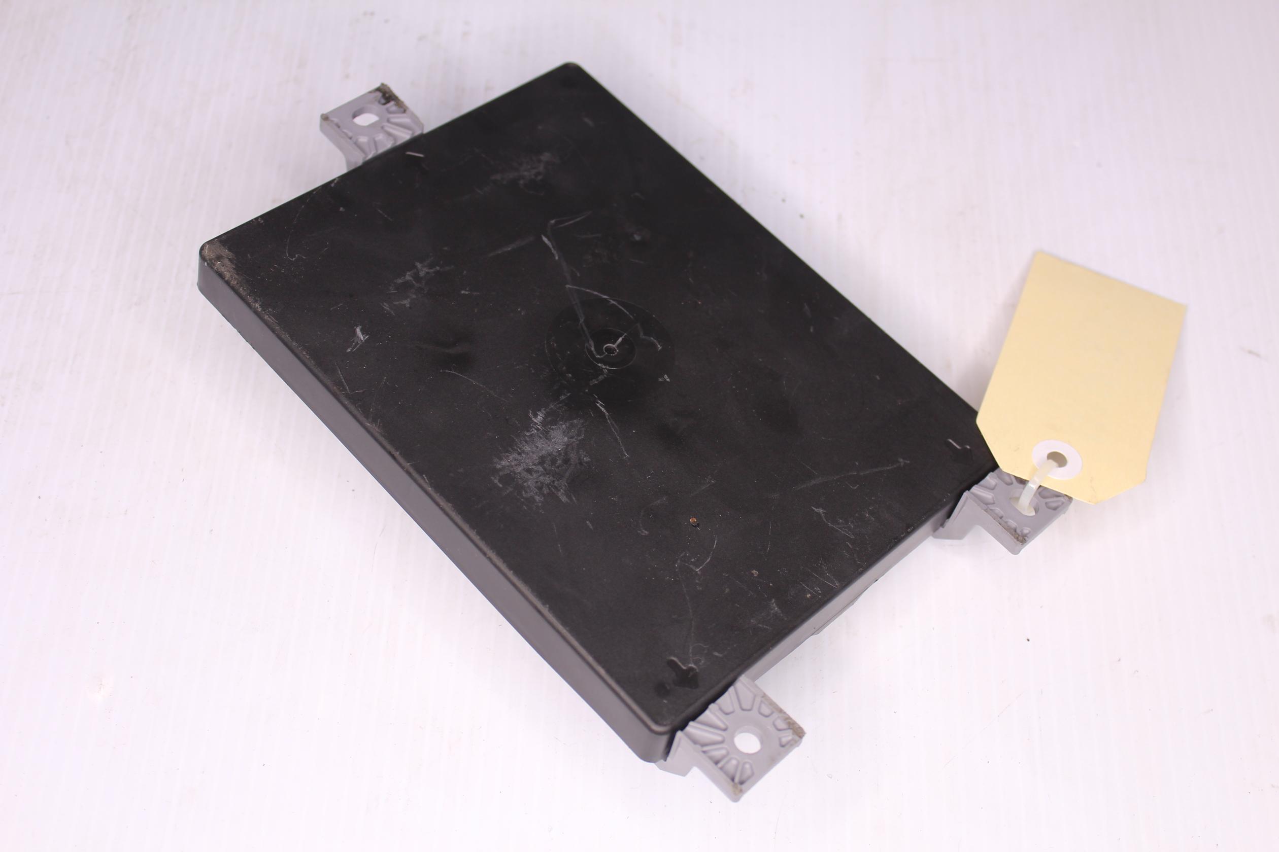 Mercedes Benz W238 W213 E300 Rear SAM Signal Acquisition Module A2139003326 - Image 8