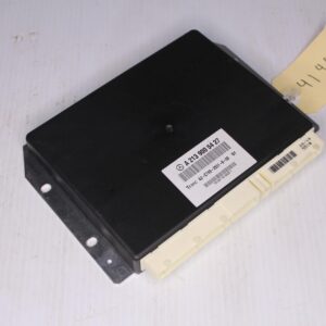 Mercedes Benz W213 W238 E Class Suspension Control Unit A2139005427, A2139001426 - Image 2