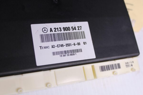 Mercedes Benz W213 W238 E Class Suspension Control Unit A2139005427, A2139001426