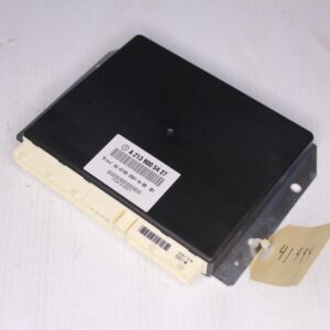 Mercedes Benz W213 W238 E Class Suspension Control Unit A2139005427, A2139001426 - Image 3