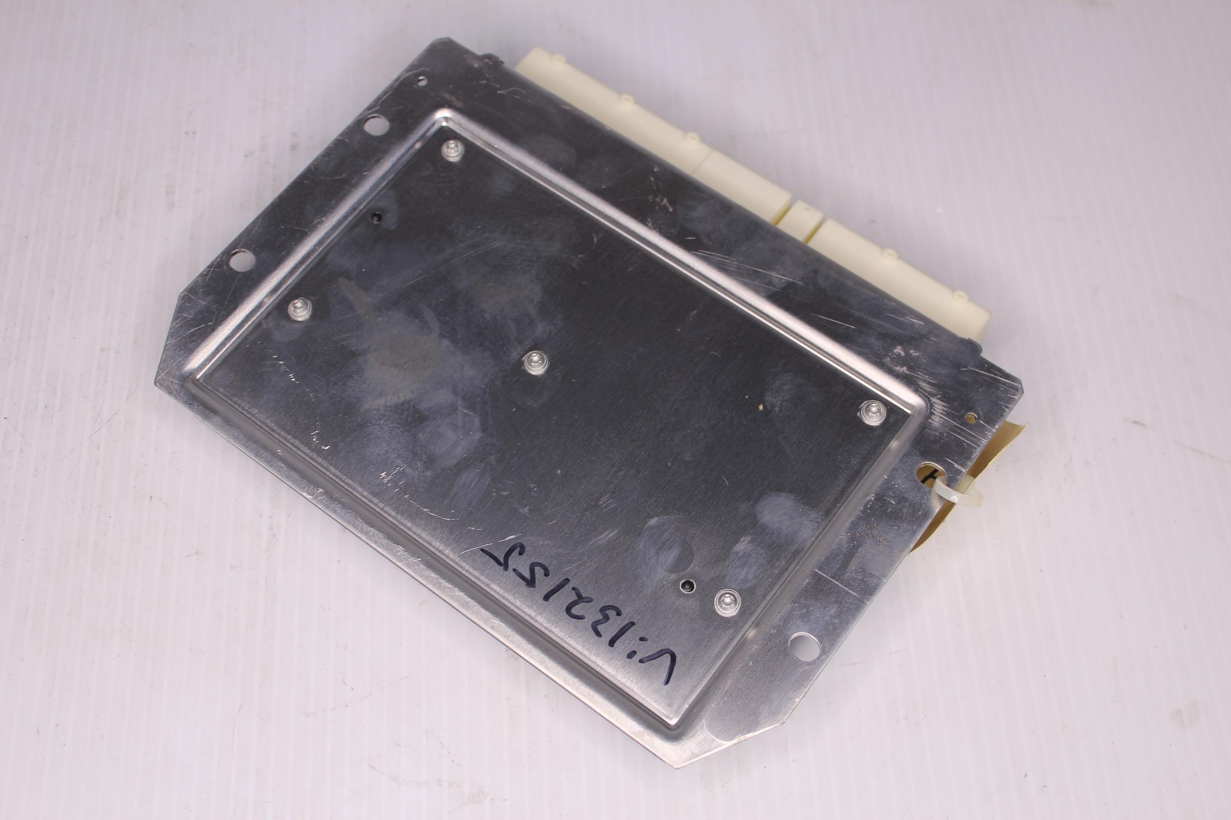 Mercedes Benz W213 W238 E Class Suspension Control Unit A2139005427, A2139001426 - Image 7