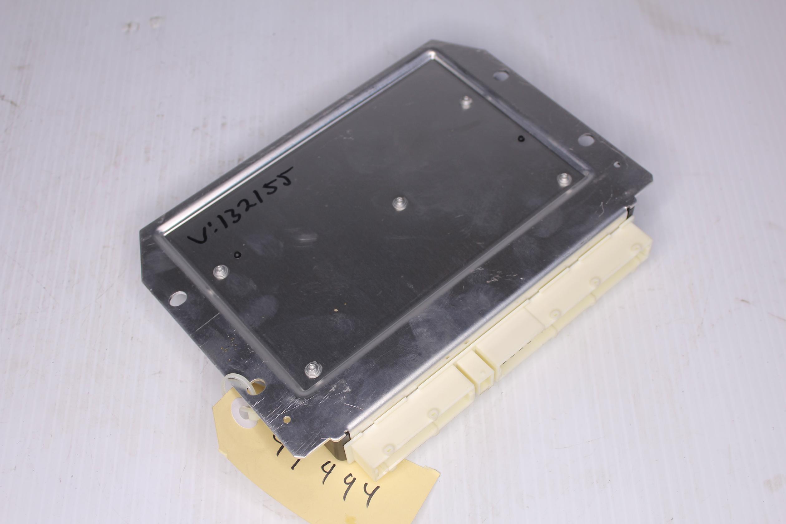 Mercedes Benz W213 W238 E Class Suspension Control Unit A2139005427, A2139001426 - Image 8