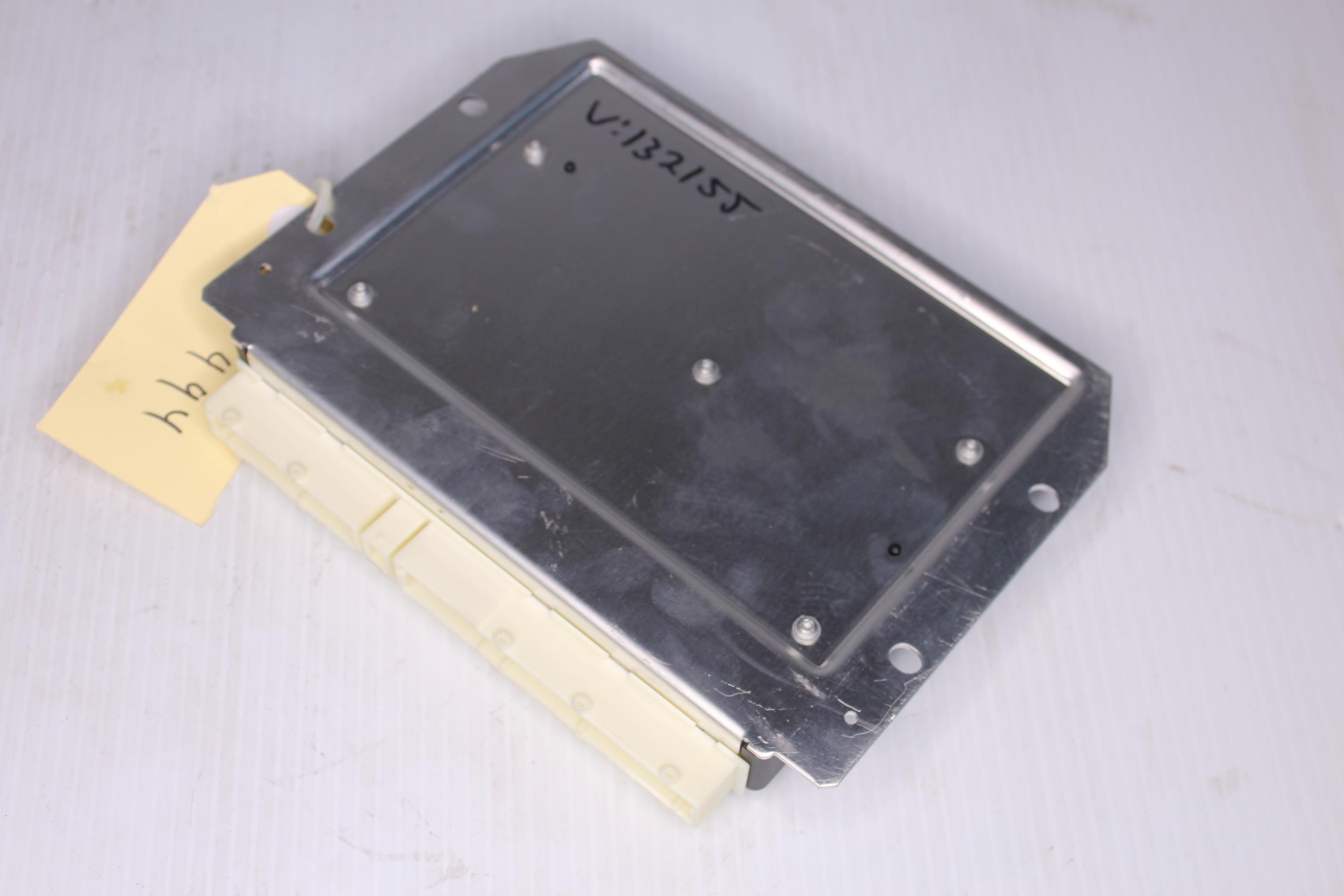 Mercedes Benz W213 W238 E Class Suspension Control Unit A2139005427, A2139001426 - Image 9