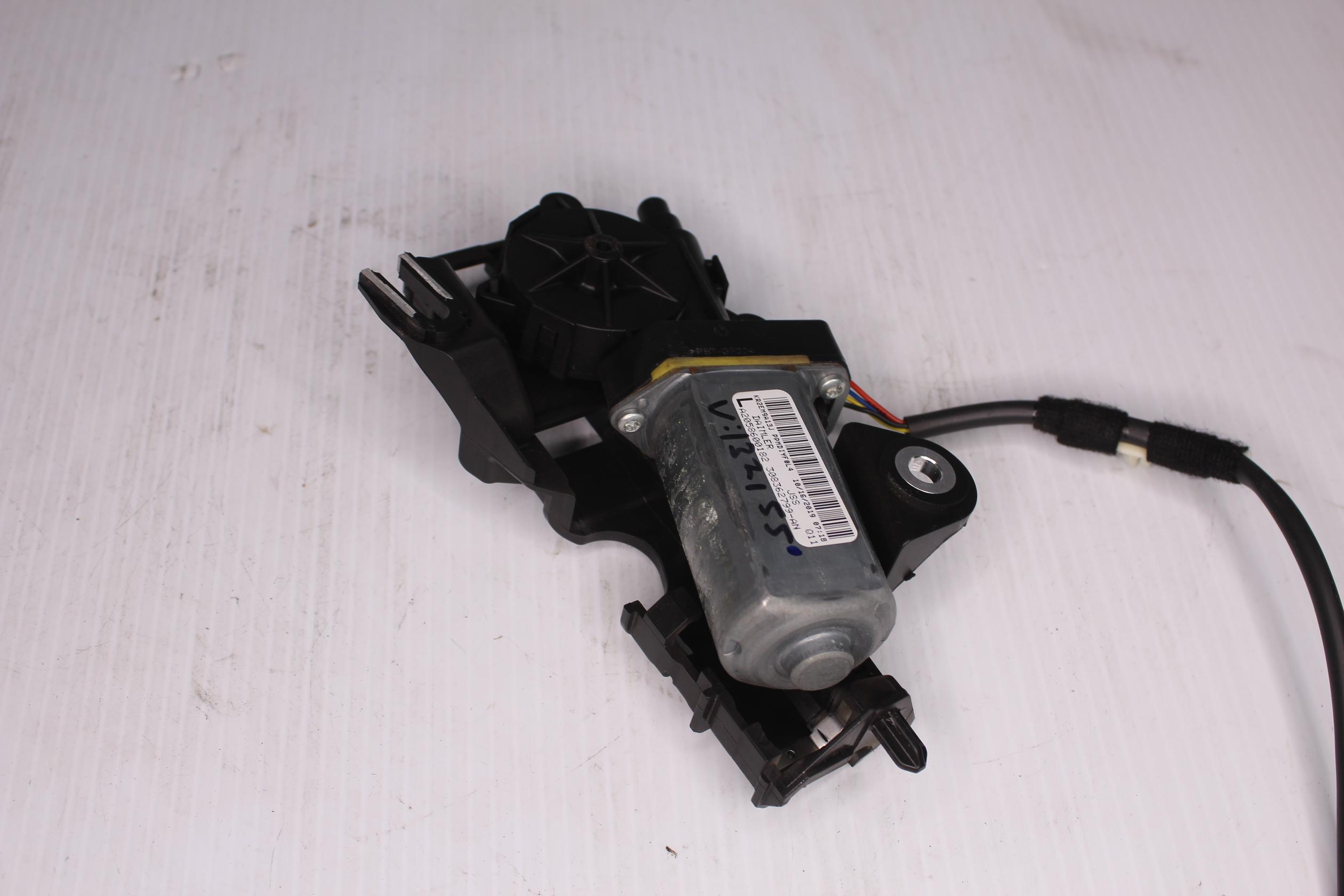 Mercedes Benz W205 W238 Coupe Seat Belt Feeder Motor A2058600182 - Image 3