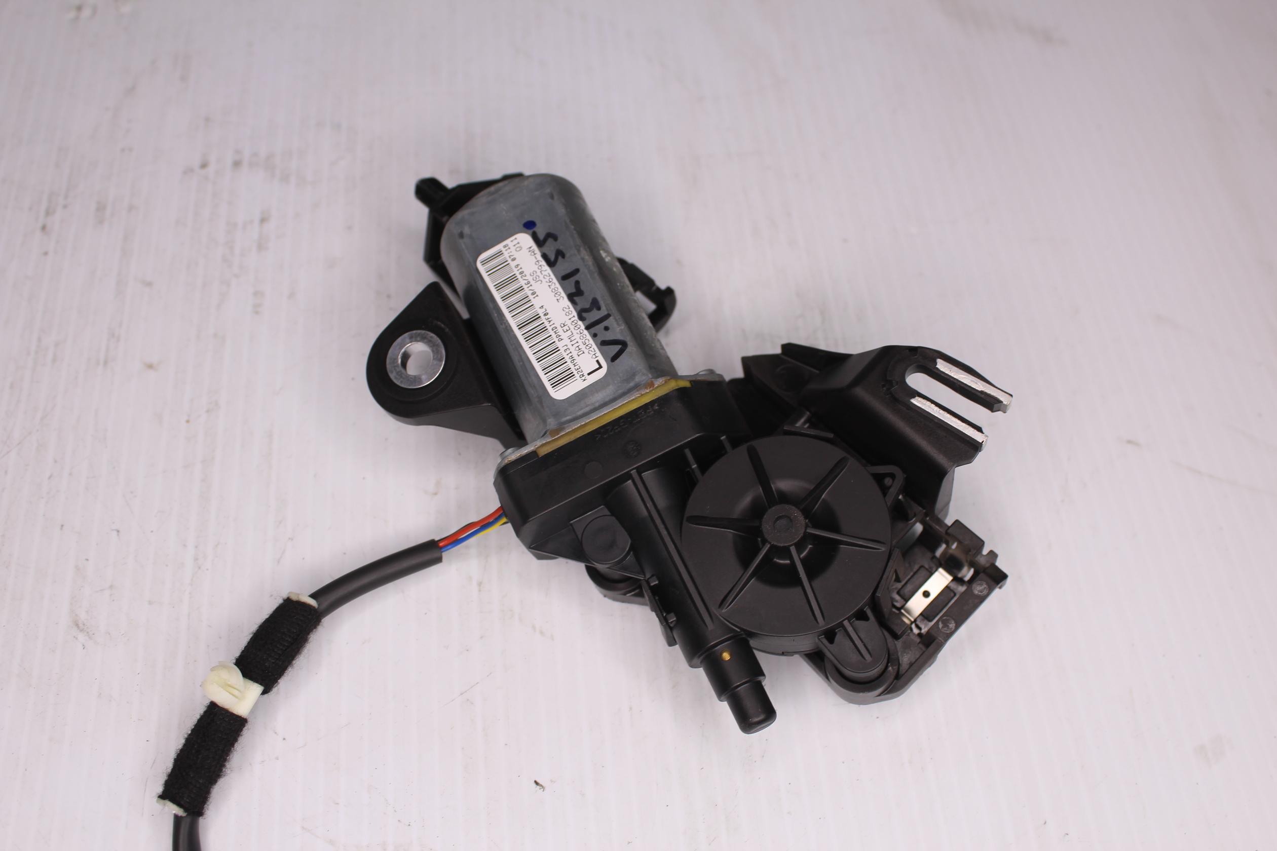Mercedes Benz W205 W238 Coupe Seat Belt Feeder Motor A2058600182 - Image 4
