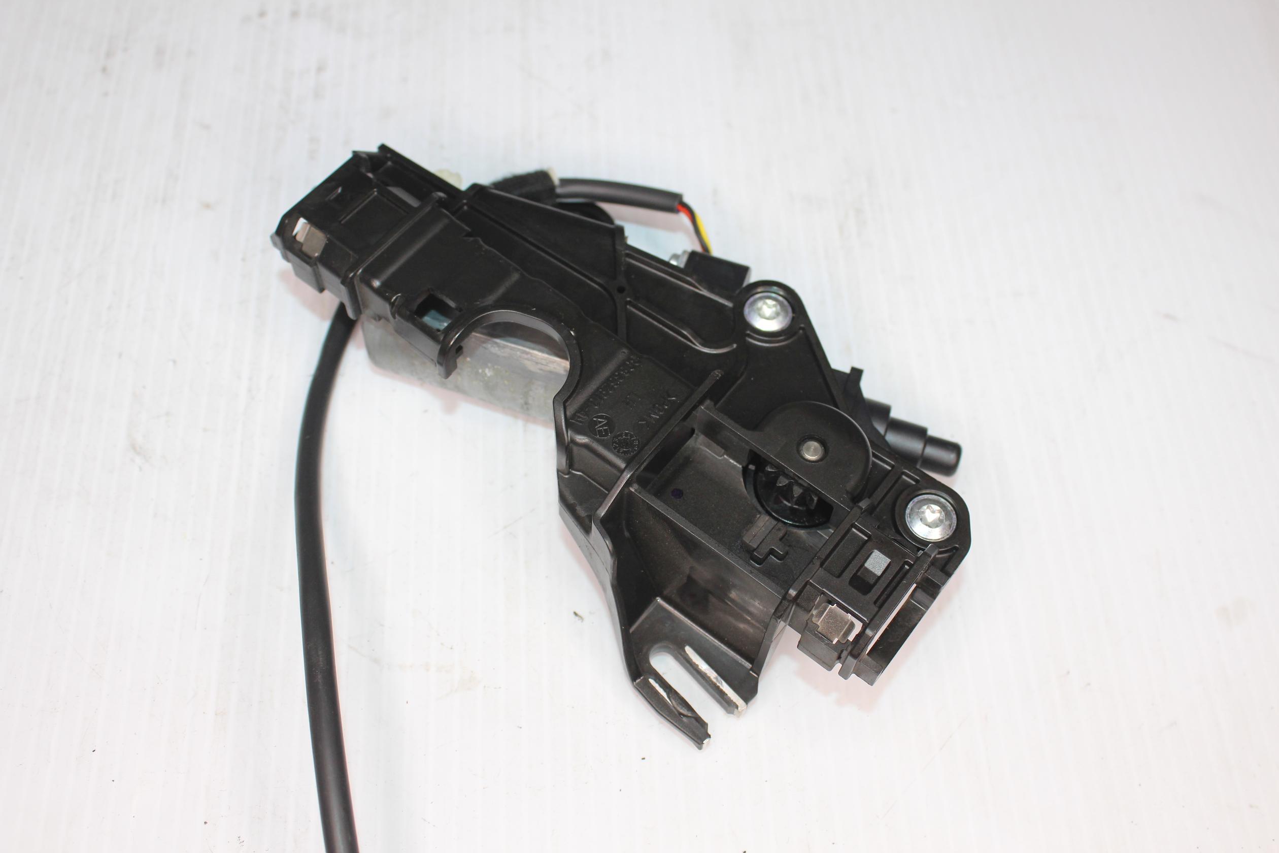 Mercedes Benz W205 W238 Coupe Seat Belt Feeder Motor A2058600182 - Image 6