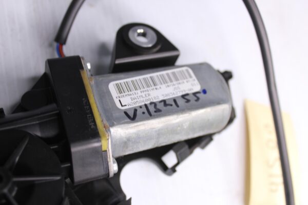 Mercedes Benz W205 W238 Coupe Seat Belt Feeder Motor A2058600182