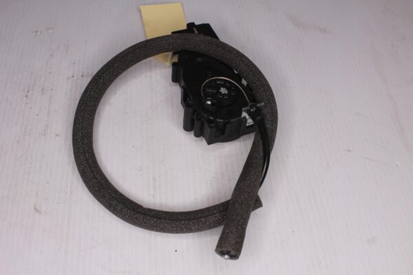 Mercedes Benz W204 boot Trunk Lid Lock w Cable A2047500060