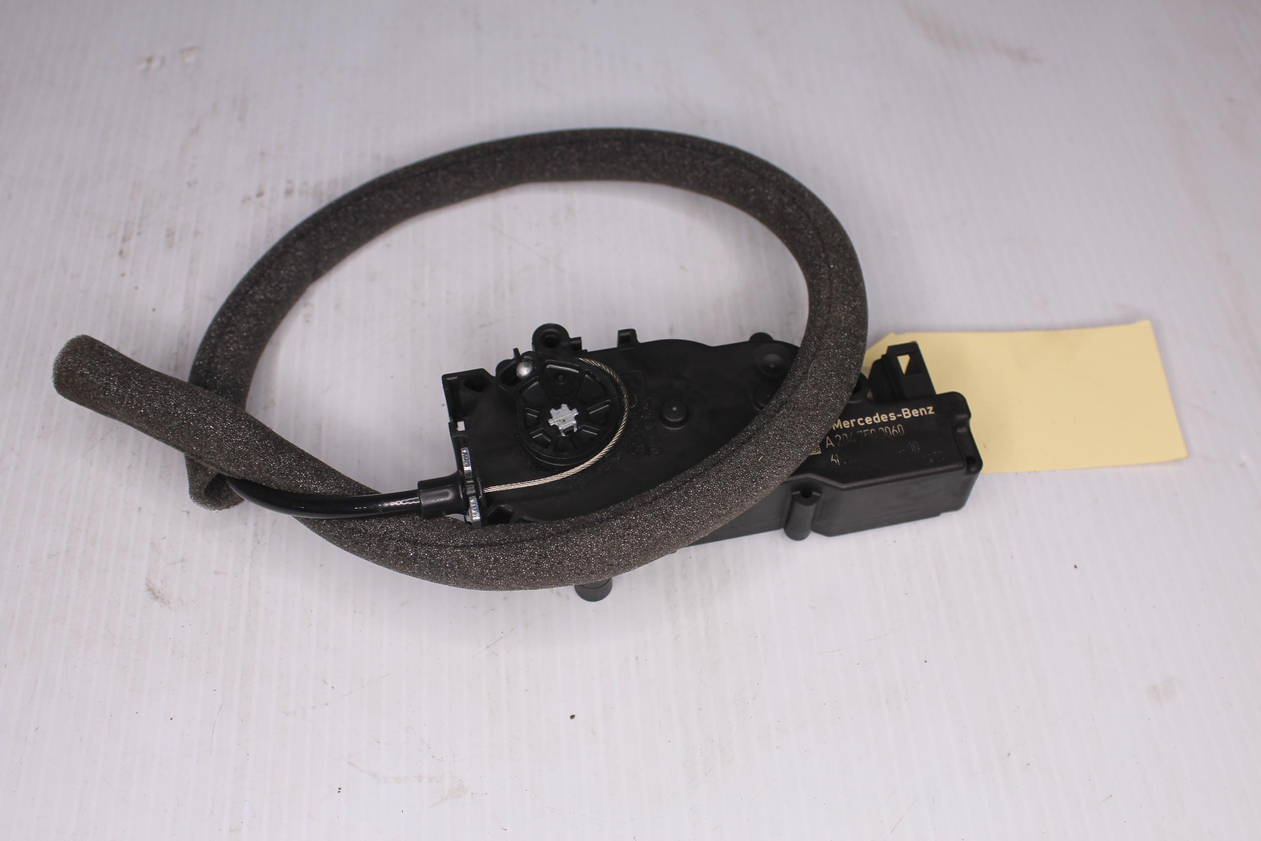 Mercedes Benz W204 boot Trunk Lid Lock w Cable A2047500060 - Image 7