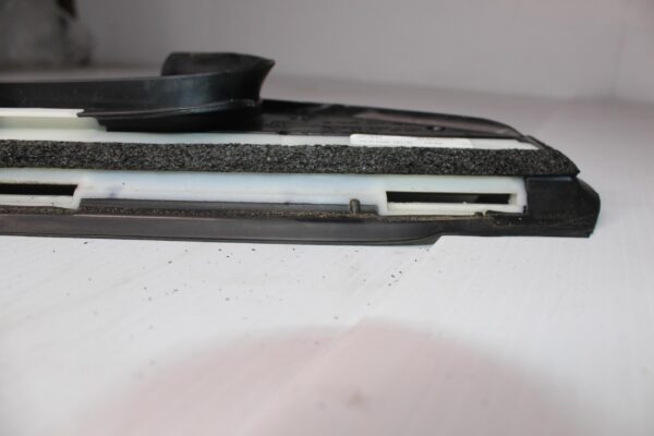 Mercedes Benz W238 E Class Right Quarter Window Trim A2386708800, A2386709000