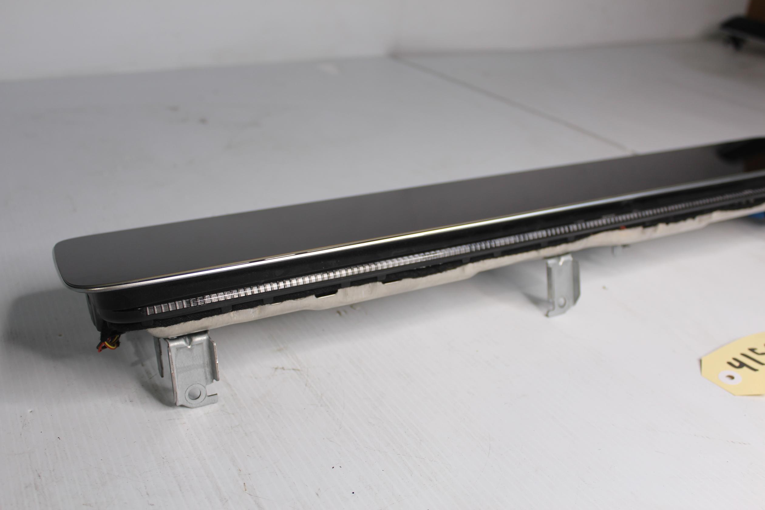 Mercedes Benz W213 W238 E Class Display Screen Cluster A2135405392, A2135405599 - Image 12
