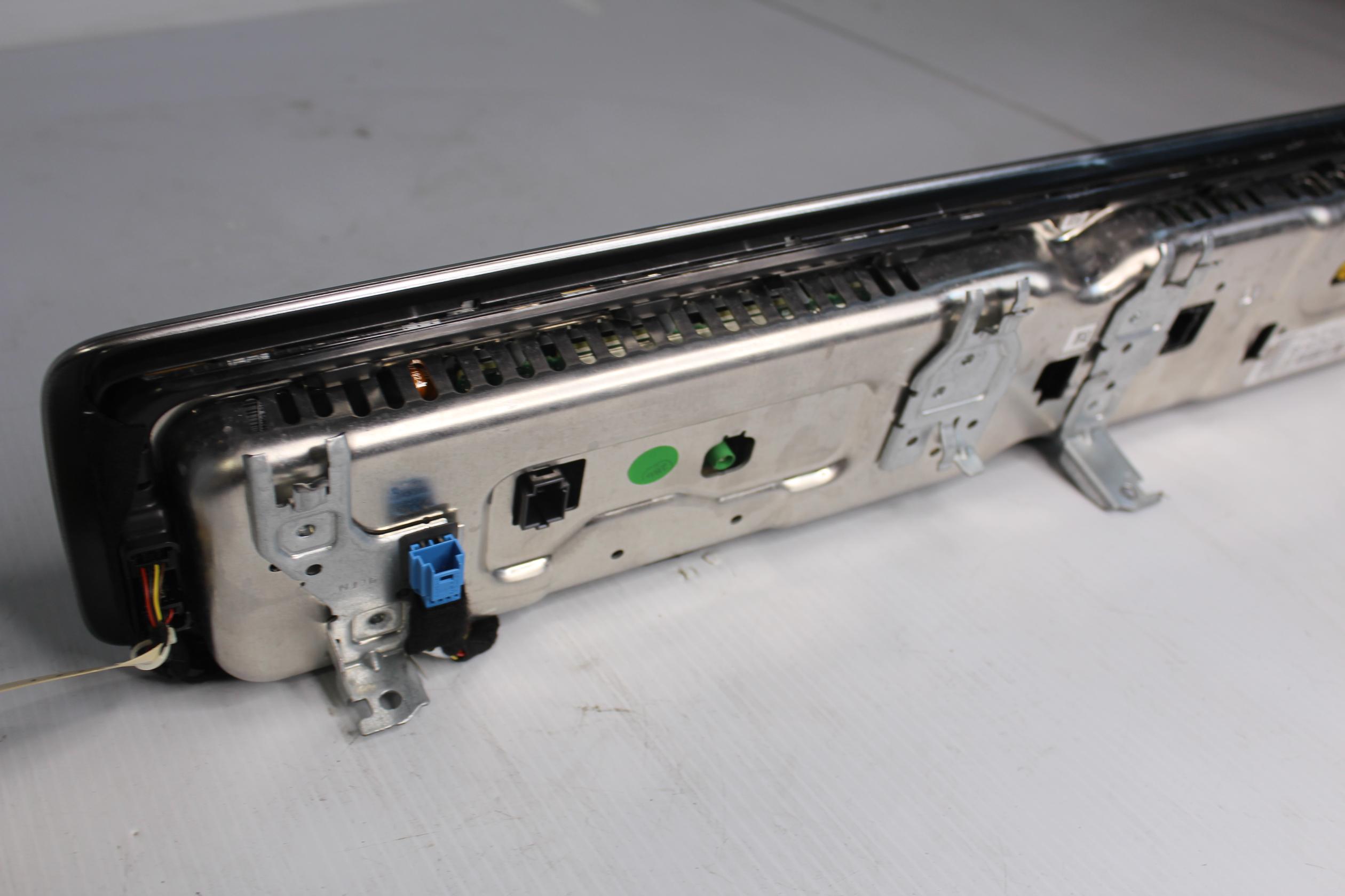 Mercedes Benz W213 W238 E Class Display Screen Cluster A2135405392, A2135405599 - Image 7