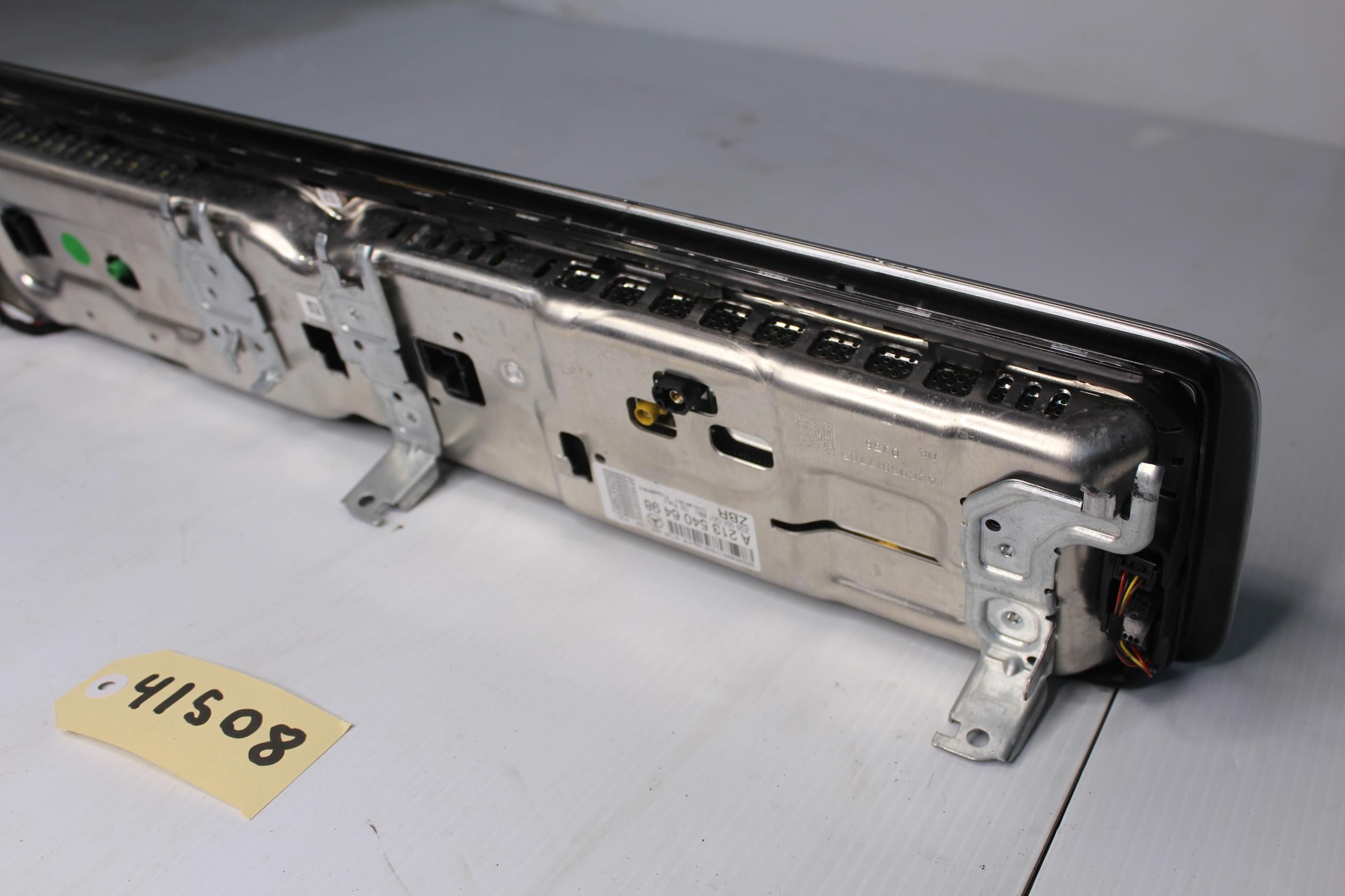 Mercedes Benz W213 W238 E Class Display Screen Cluster A2135405392, A2135405599 - Image 8